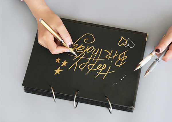 Uni-ball Signo Broad Gel Pen - White Ink