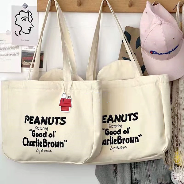 Peanuts Snoopy Canvas Daily Tote