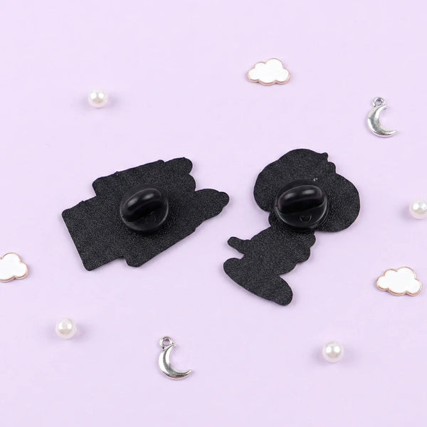 Peanuts Snoopy Enamel Pin - Happy Days