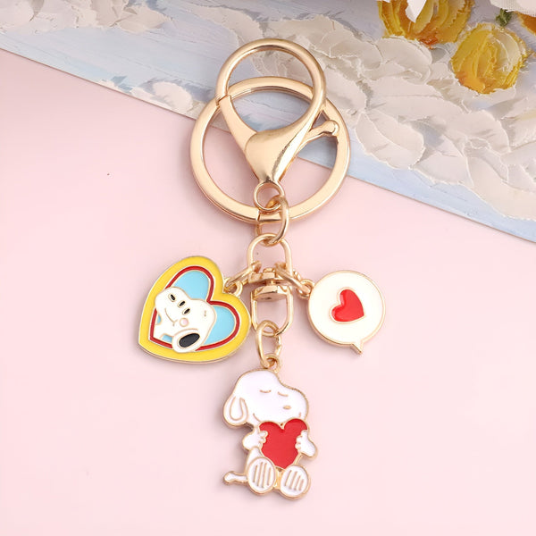 Peanuts Snoopy Keychain - Snoopy Holding Heart