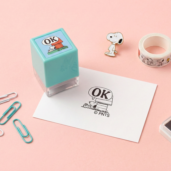 Peanuts Snoopy Pre-Inked Character Stamps