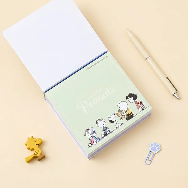 Peanuts Snoopy Square Memo Pad - Snoopy & Friends