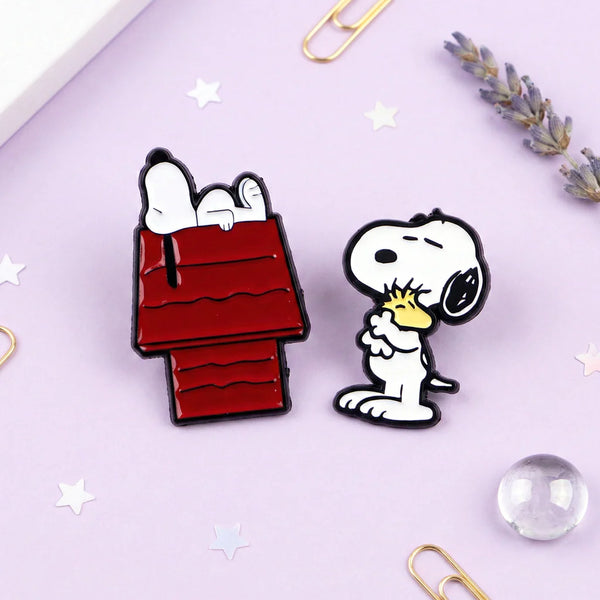 Peanuts Snoopy Enamel Pin - Happy Days